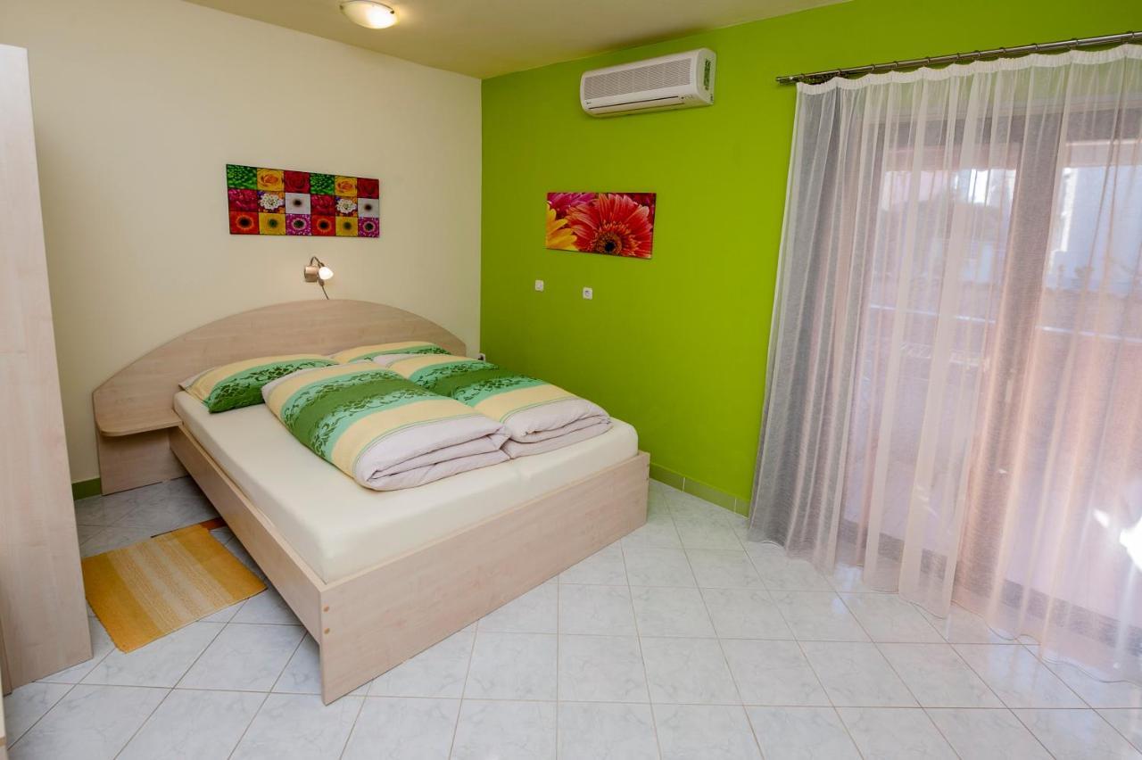 Apartments Erik B&B Adults Only Rovigno Esterno foto