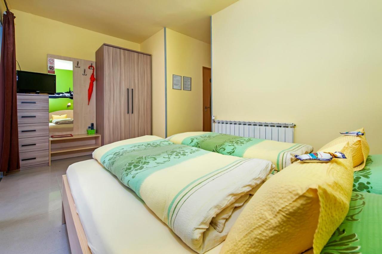 Apartments Erik B&B Adults Only Rovigno Esterno foto