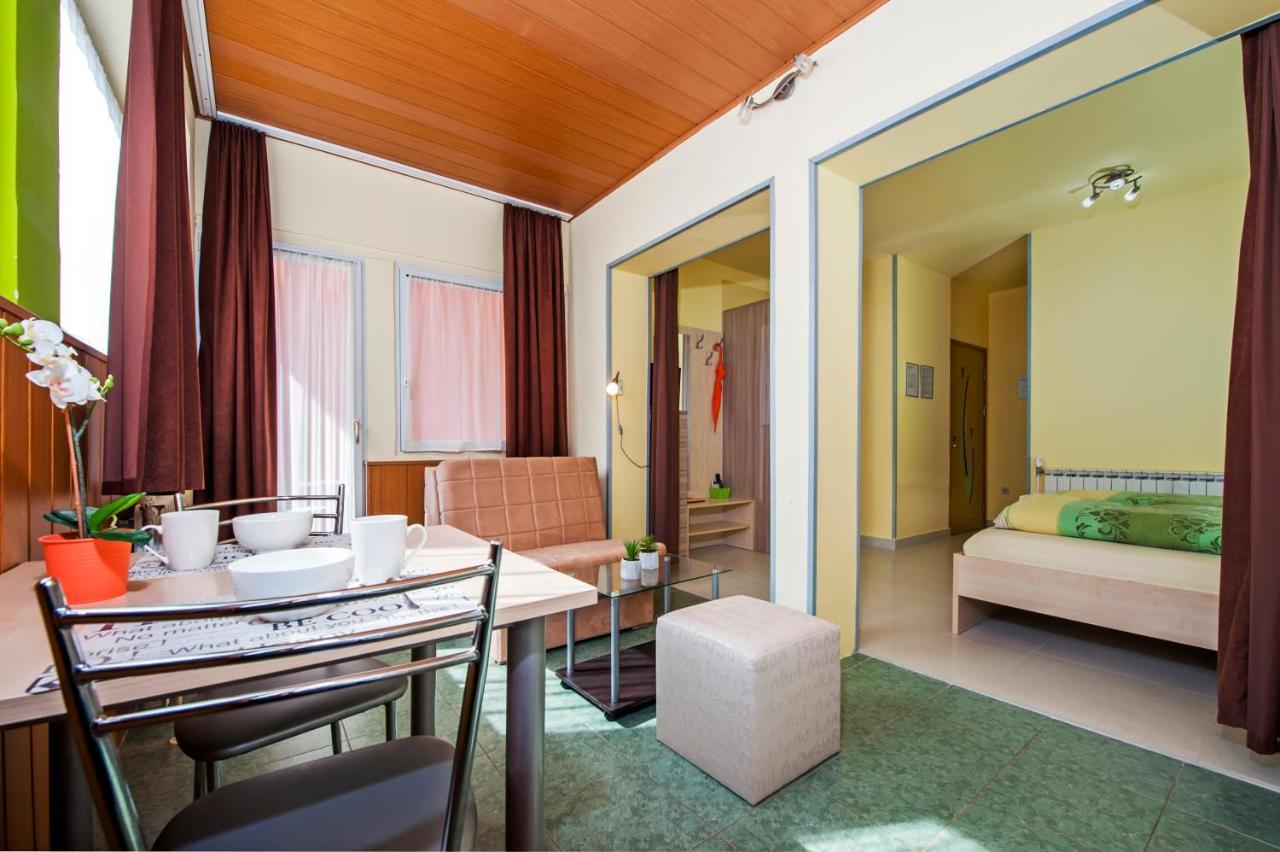 Apartments Erik B&B Adults Only Rovigno Esterno foto