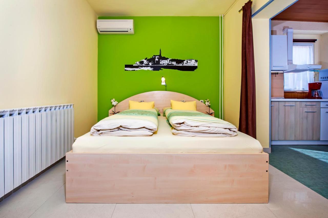 Apartments Erik B&B Adults Only Rovigno Esterno foto