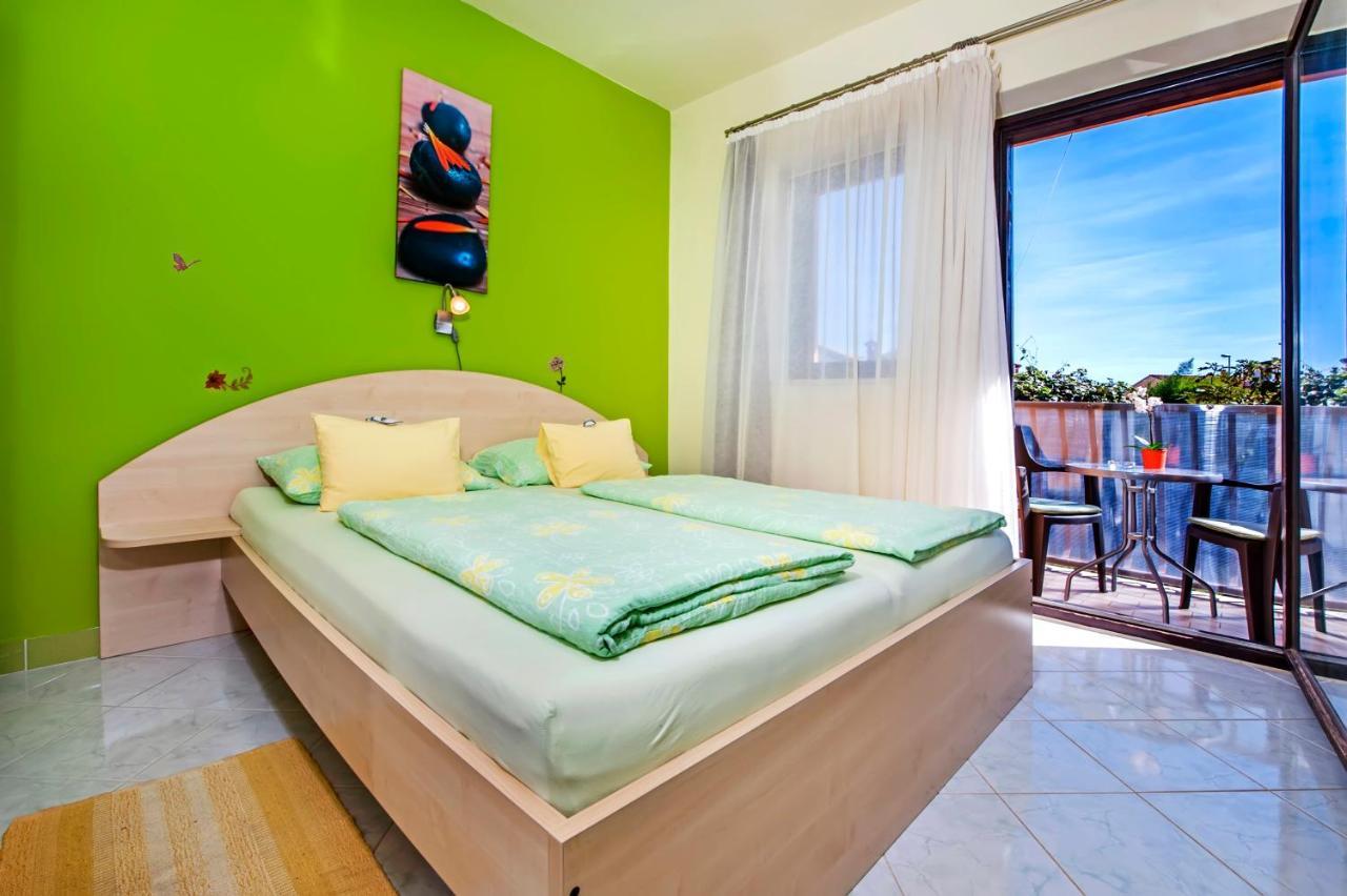 Apartments Erik B&B Adults Only Rovigno Esterno foto