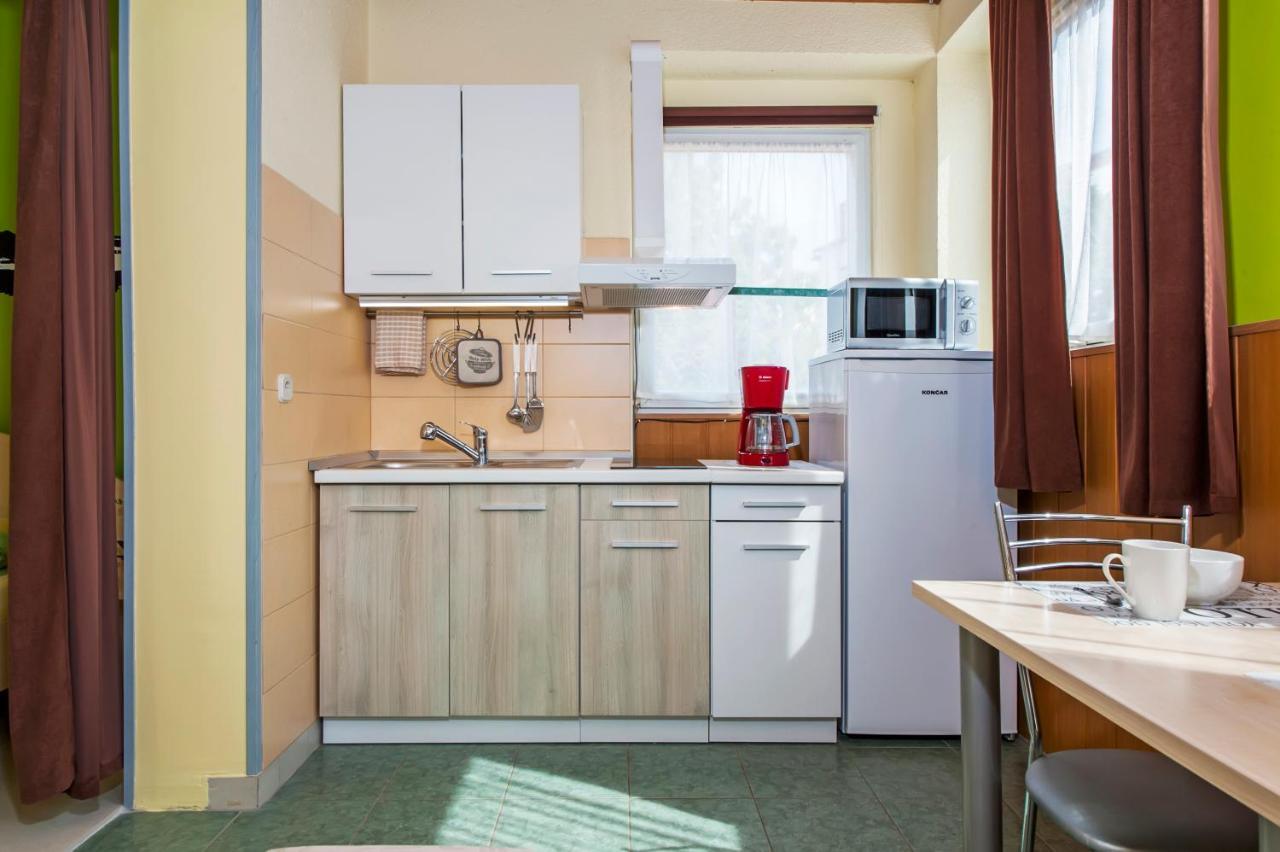 Apartments Erik B&B Adults Only Rovigno Esterno foto