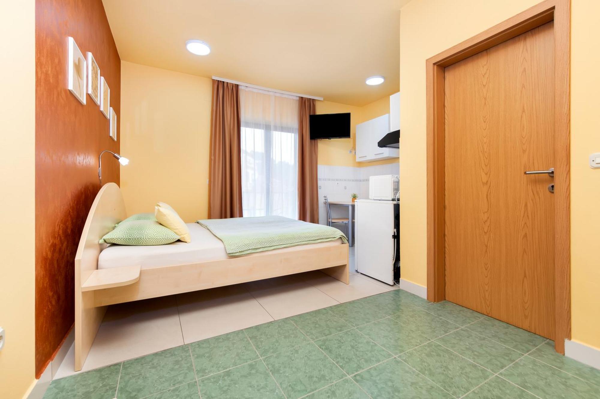 Apartments Erik B&B Adults Only Rovigno Esterno foto