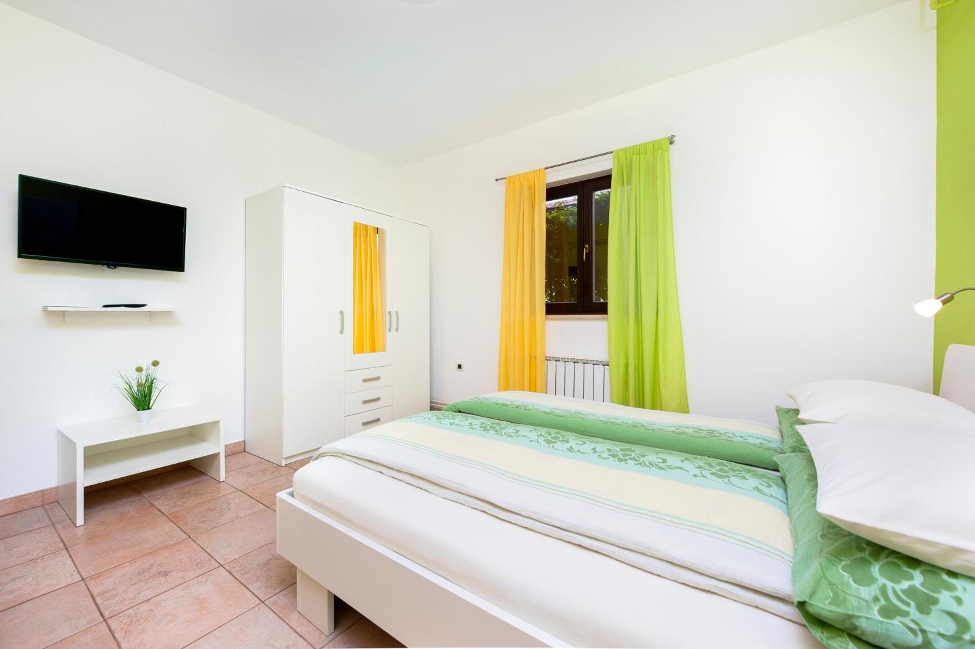 Apartments Erik B&B Adults Only Rovigno Esterno foto