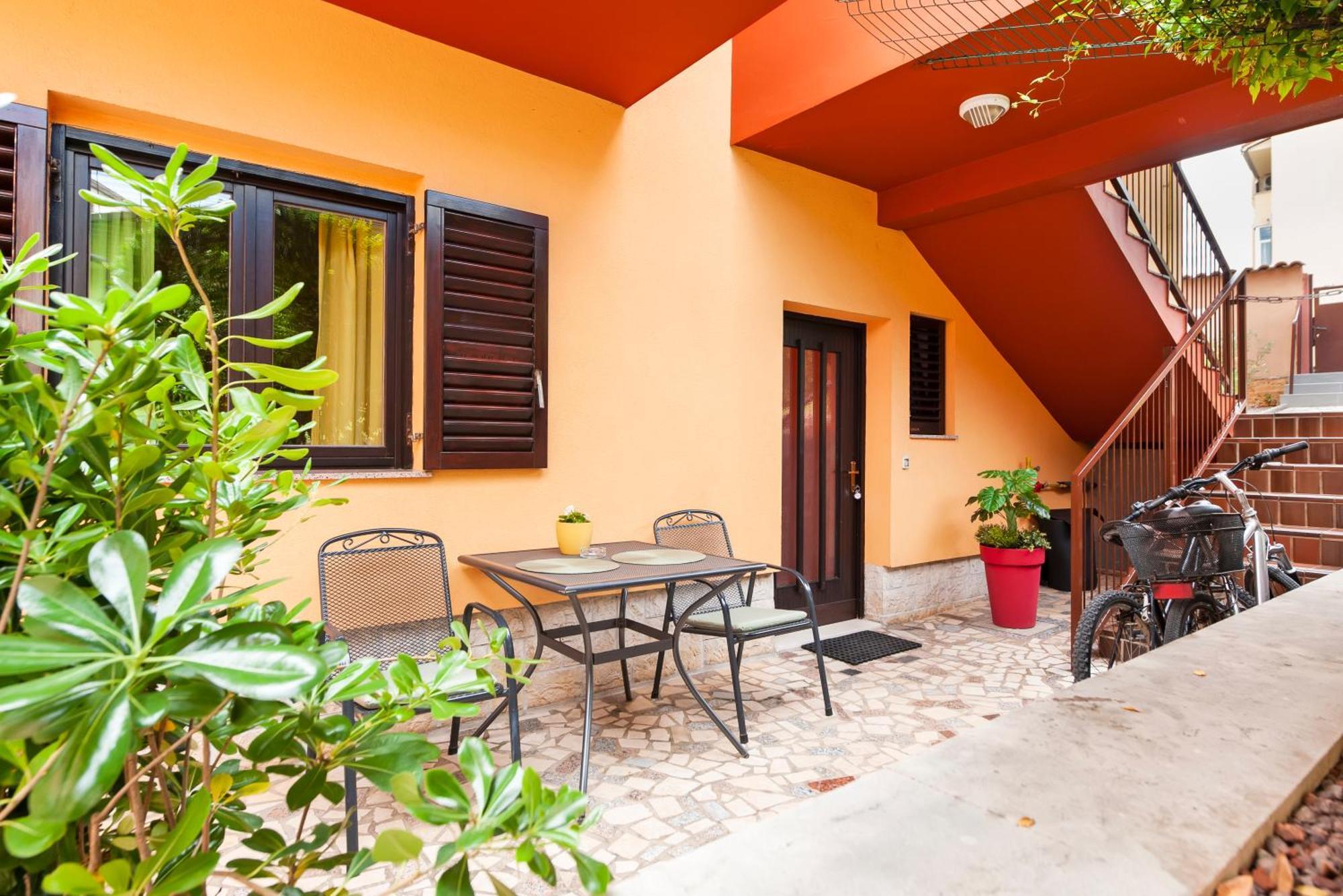 Apartments Erik B&B Adults Only Rovigno Esterno foto