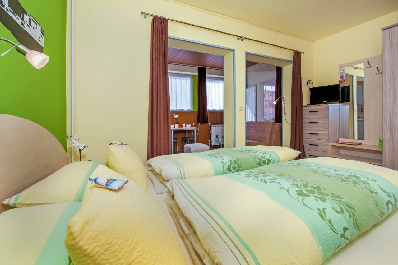 Apartments Erik B&B Adults Only Rovigno Esterno foto